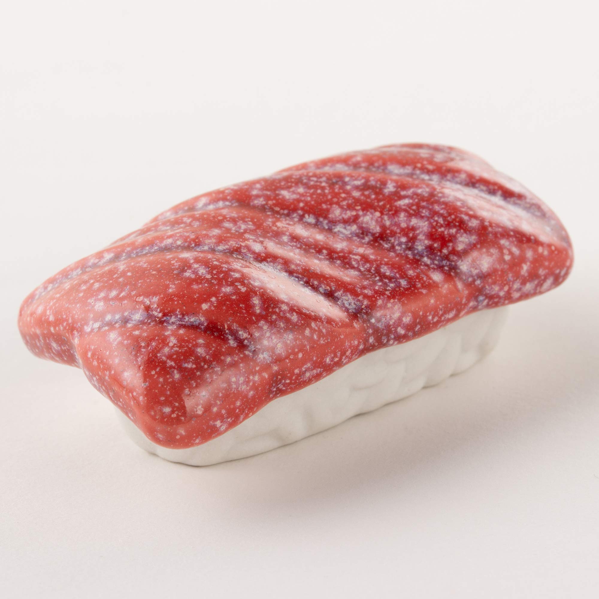 Amazon｜TAMAKI すし箸置き 大トロ 5×3×2cm 日本製 T-699232｜箸置き