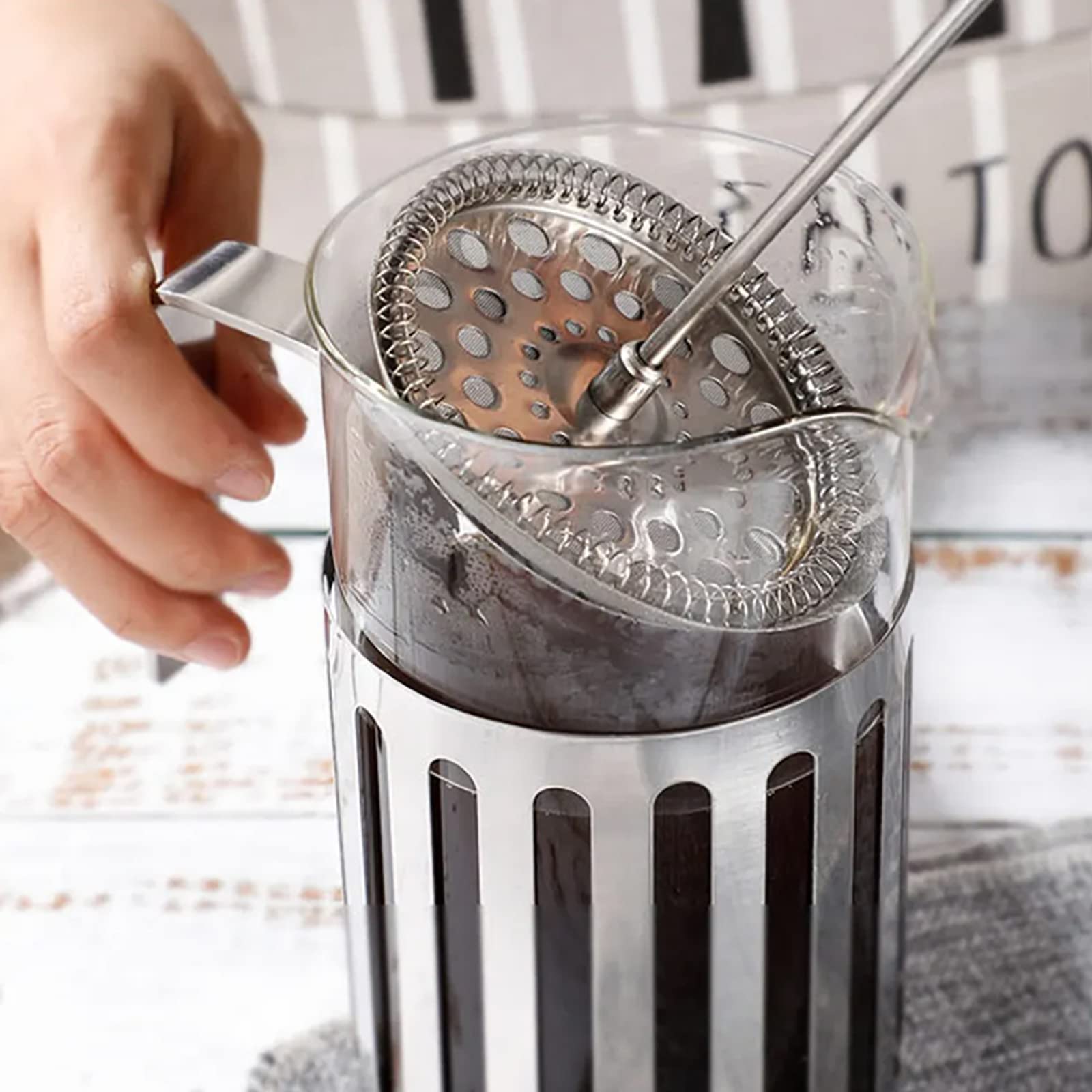 Cafetera De Prensa Francesa, Cafetera De 600 Ml con Triple Filtro De Acero Inoxidable, Alta Seguridad De Vidrio De Borosilicato Y Resistencia Al Calor, Agarre Cómodo, Ideal para Acampar Y Viajar
