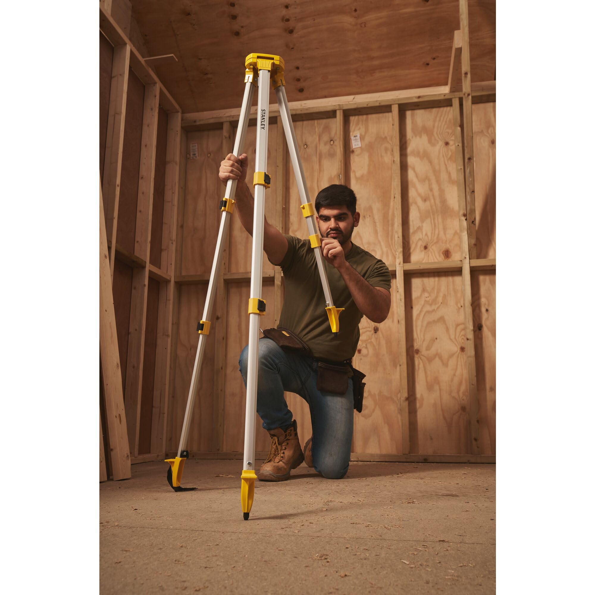 STANLEY - TREPIED ALUMINIUM STANDARD - 75 A 153 CM - STHT77625-1