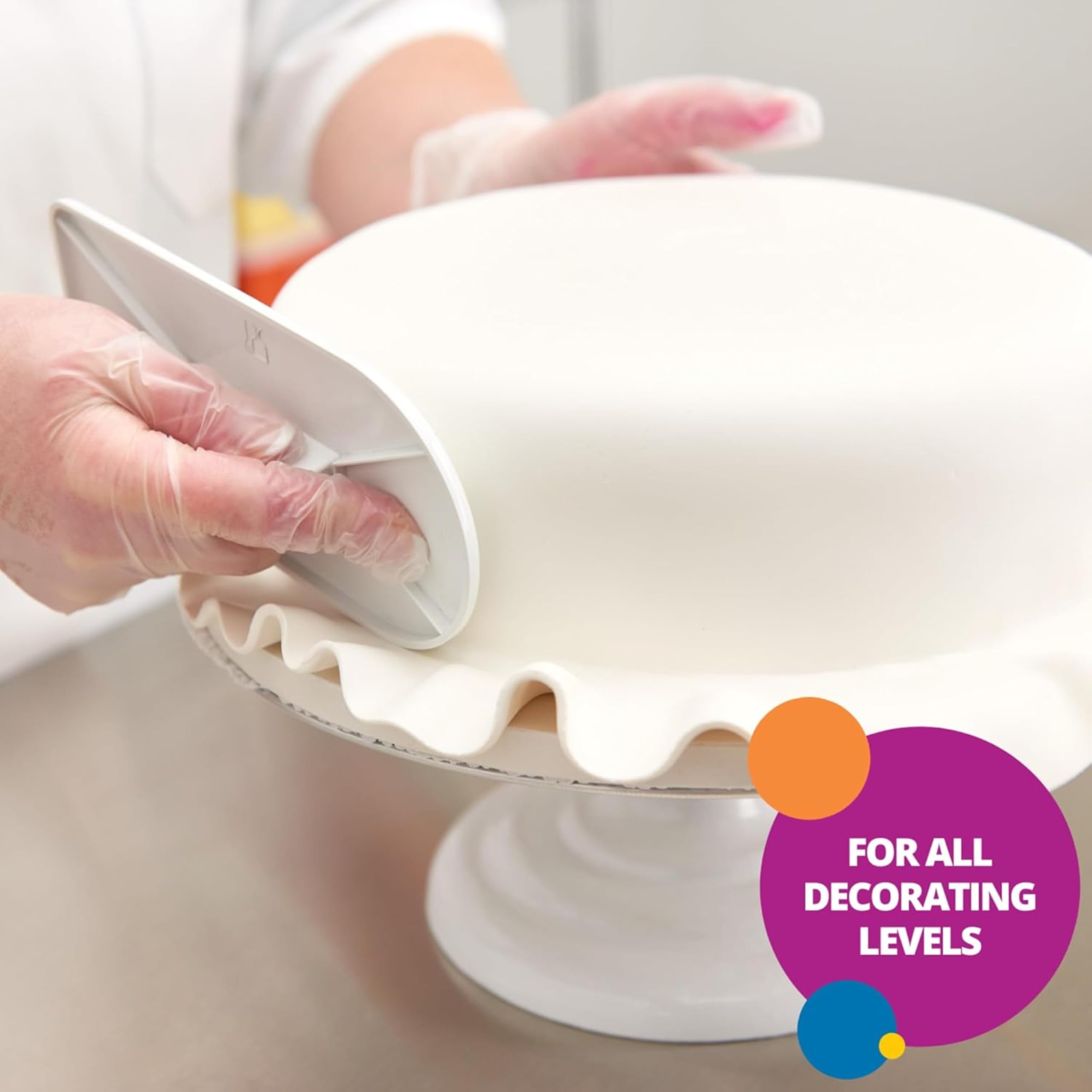 Renshaw Weißer Fondant-Zuckerguss, 1,0 kg, fertig zum Rollen, glatt und einfach zu verwenden, bevorzugt von Profis für Kuchendekoration, Kekse und Cupcakes, koscher, Halal-zugelassen, weiß, 1 kg