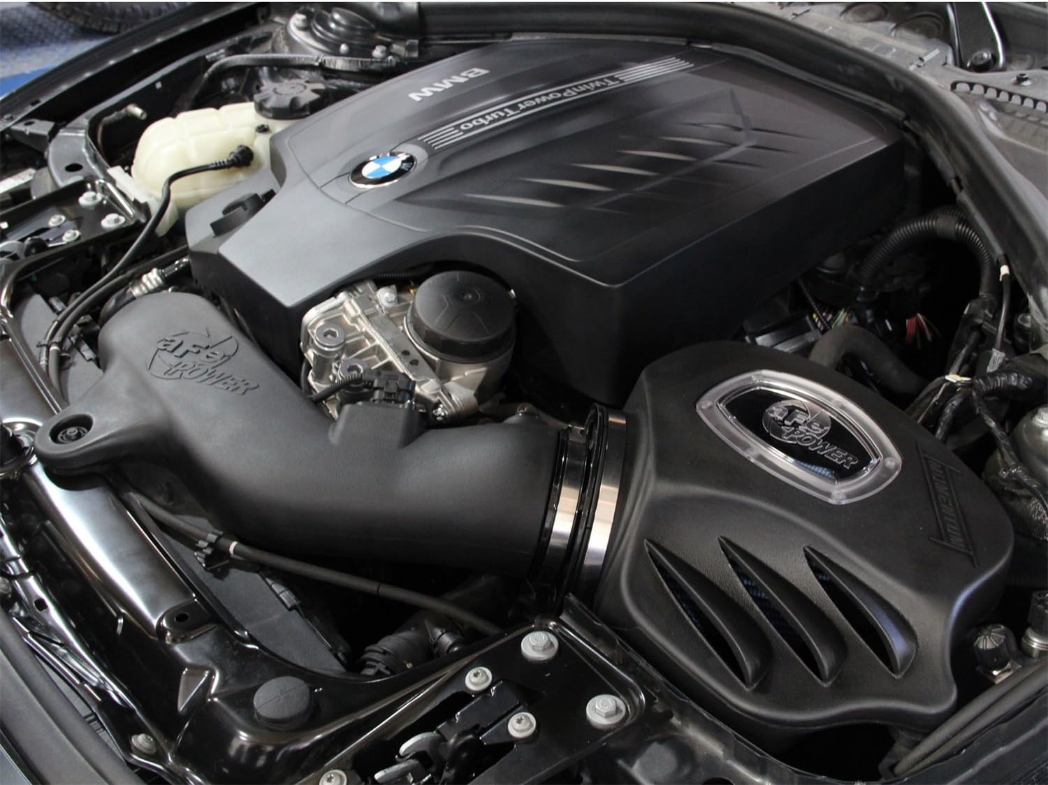 aFe Power Momentum 54-82202 BMW 335i (F30) Performance Intake System (Oiled, 5-Layer Filter)
