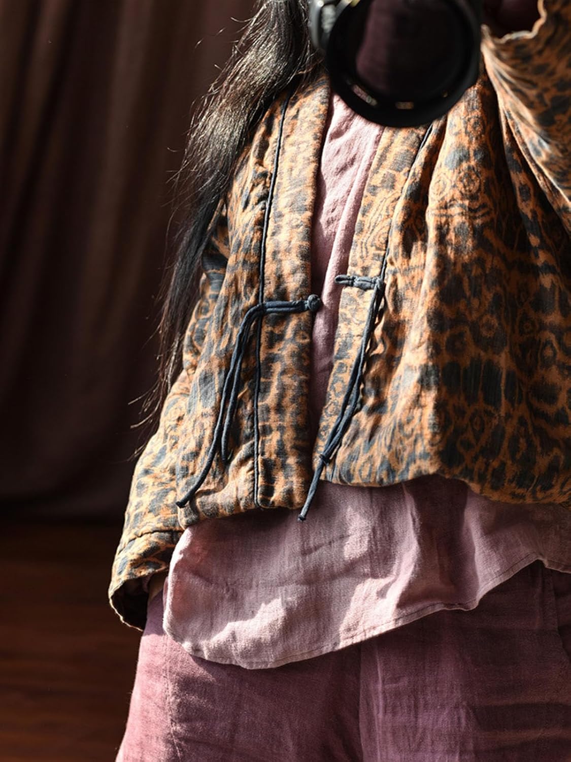 Women's Short Quilted Jacket Open Front V-Neck Vintage Print Casual Lightweight Outwear for Spring and Fall - Image 4