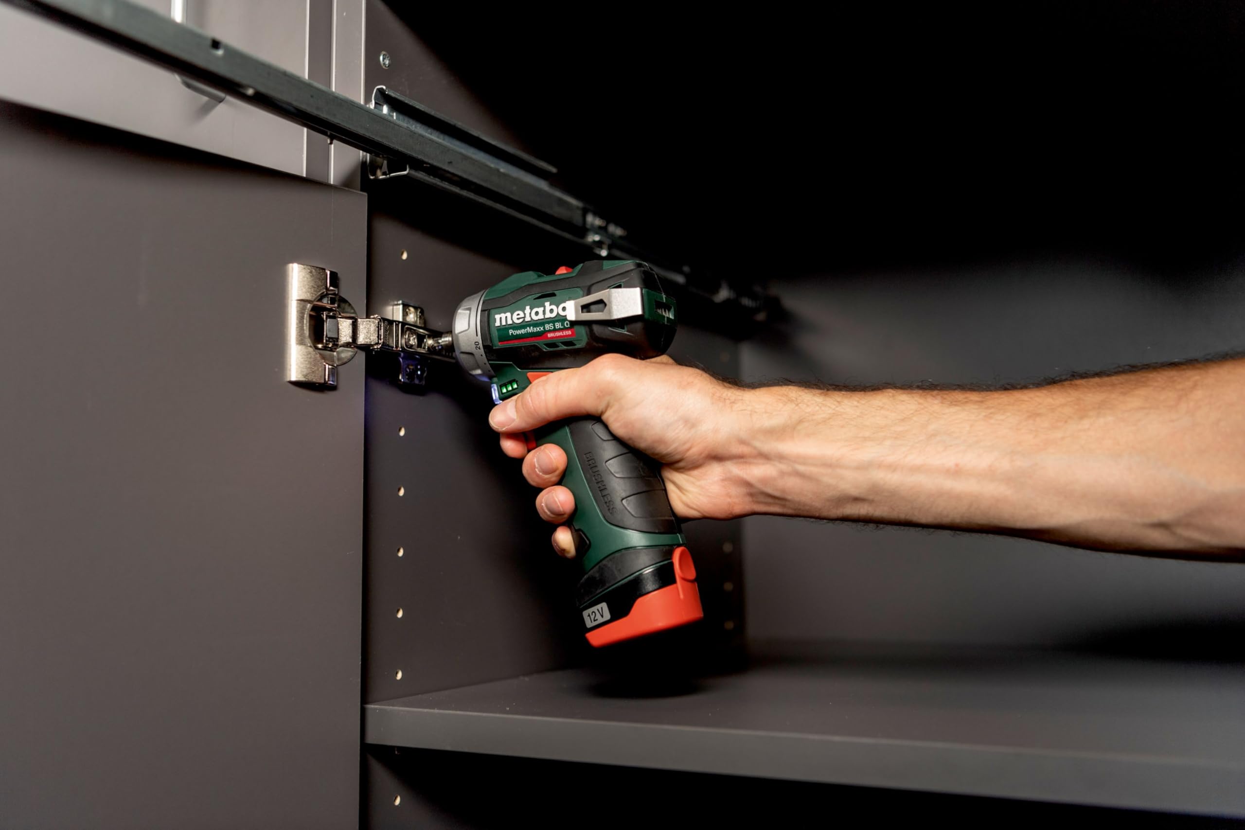 metabo PowerMaxx BS BL Q 601749500 akumulatorowa wiertarko-wkrętarka 12 V 2 Ah Li-ION + 2 baterie