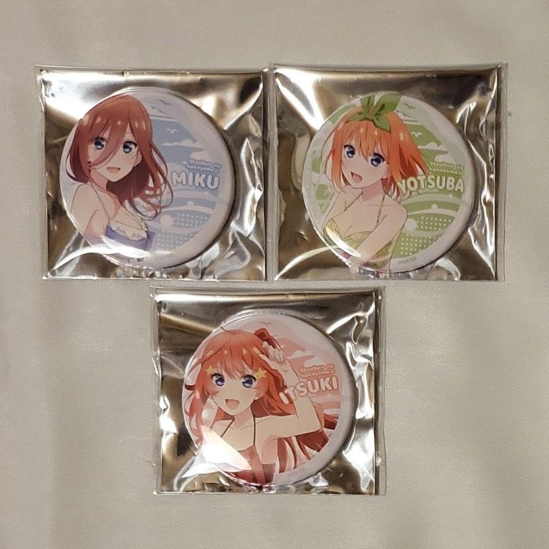 Amazon | 五等分の花嫁∽ ブラインド缶バッジ〈水着〉三玖 四葉 五月 3 