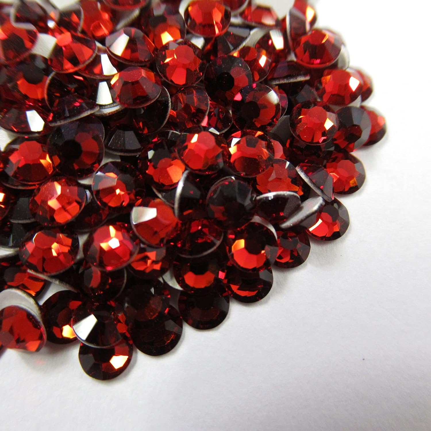 1440 Pieces SS5 Preciosa Maxima Czech Crystal Flat Back 438 11 615, Rhinestones for Crafts, Red Velvet