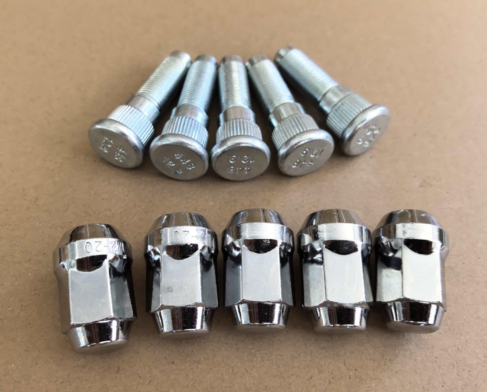 5 pernos de rueda dentados de 1/2-20 610-448 de 0.67 pulgadas. Moleteado con tuerca de lengüeta 611-122 de repuesto para Jeep Grand Cherokee Wrangler Liberty Commander Wrangler JK 07-12 Dodge Nitro