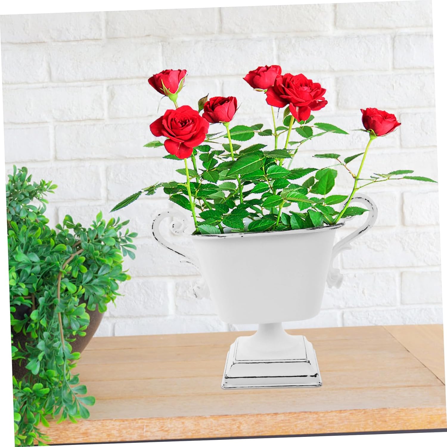 Metal Vintage Flower Pot Elegant Vintage Vase for Wedding Ceremony Centerpiece
