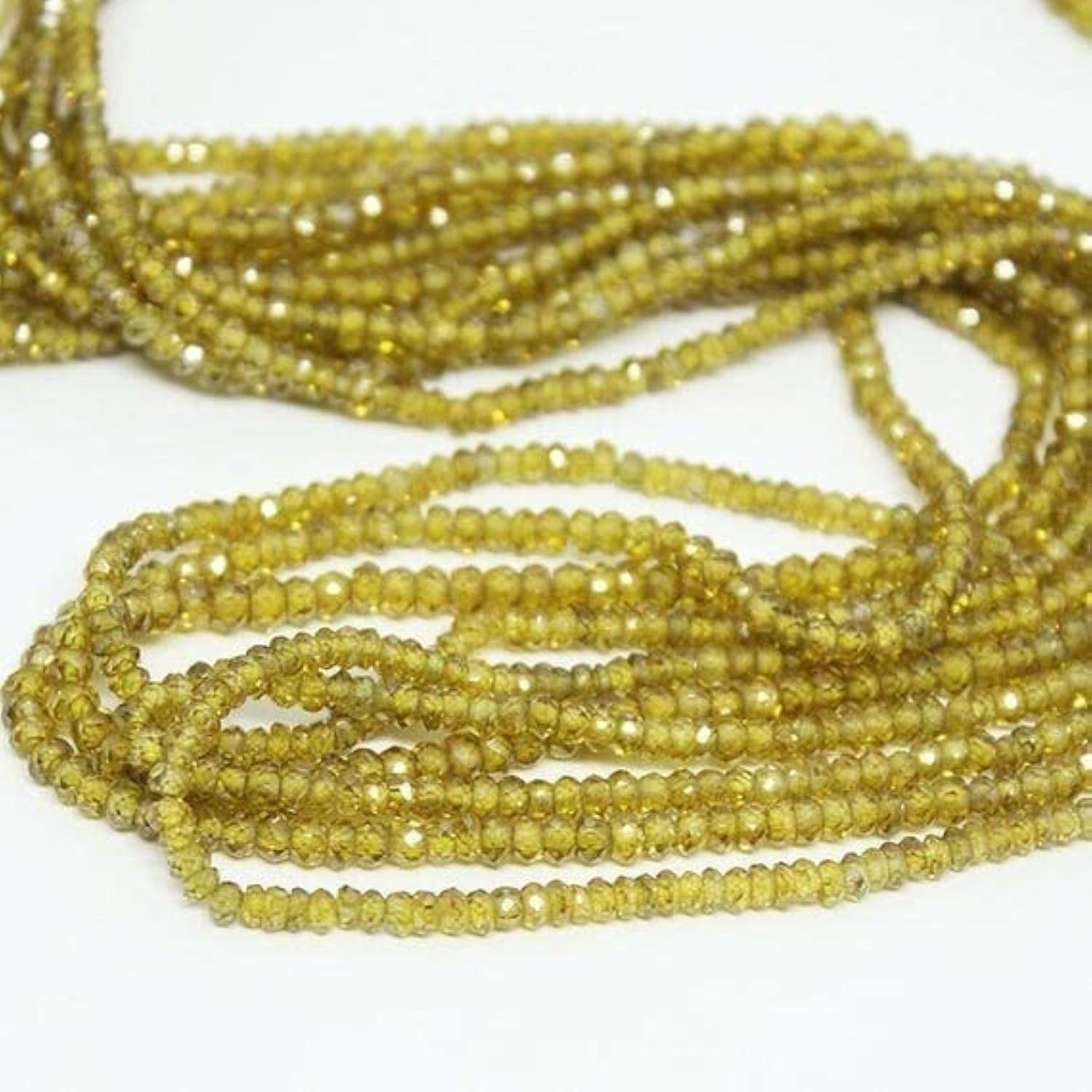 Zircon vert olive de qualité supérieure en perles micro-facettées 3mm pour haute joaillerie