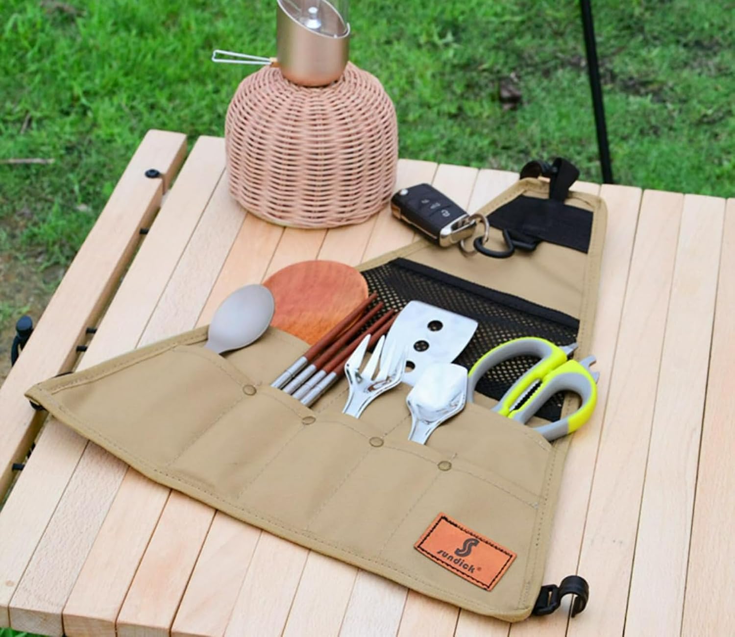 Outdoor Camping Triangle Storage Rack Oxford Cloth Hanging Organizer for Utensils Cookware Cutlery Picnic Supplies (13 * 16 inches(33 * 39.5 cm))