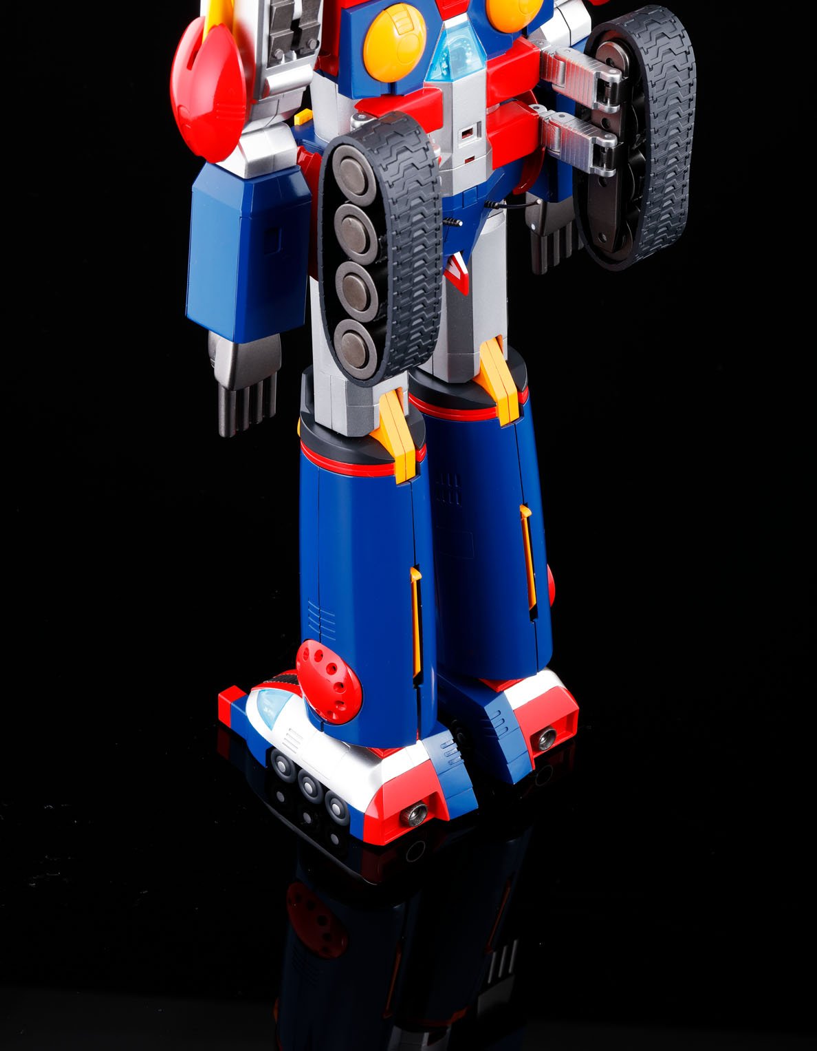 TAMASHII NATIONS Cho Denji Robo Combattler V, 35 cm