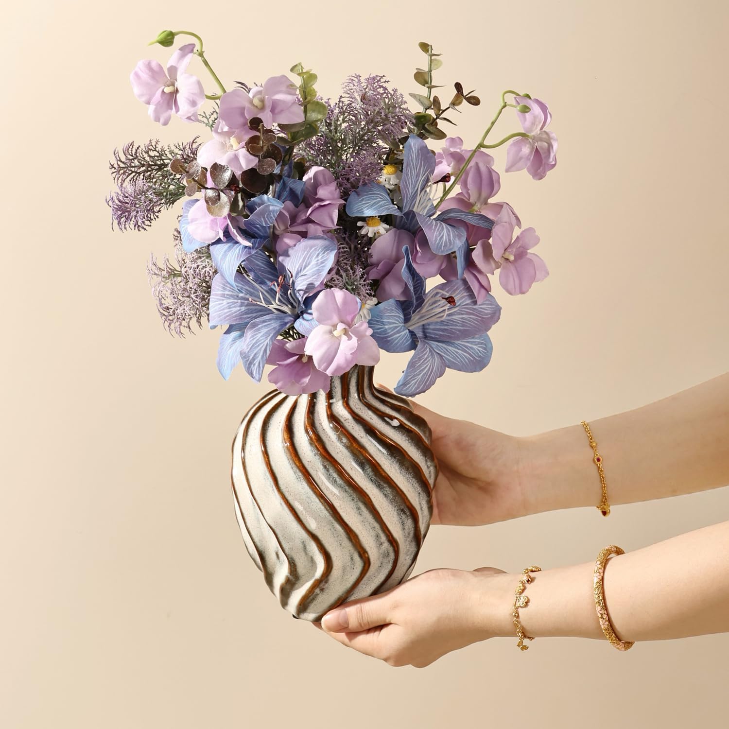 Ceramic Vase Modern Aesthetic Decorative Small Flower Vase for Home Decor, Living Room, Office, Table Centerpiece Shelf Bookshelf Decoration, 7.1 Inch - Image 7