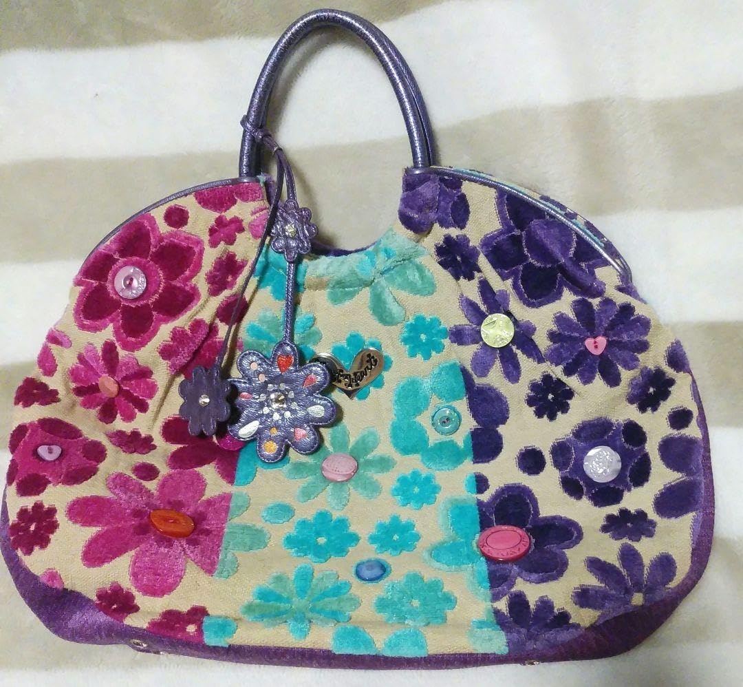 kawa-kawa earコラボ 15bisボディバッグ ショルダーバッグ kawa-kawa kawa-kawa earコラボ 15bisボディバッグ ショルダーバッグ kawa-kawa