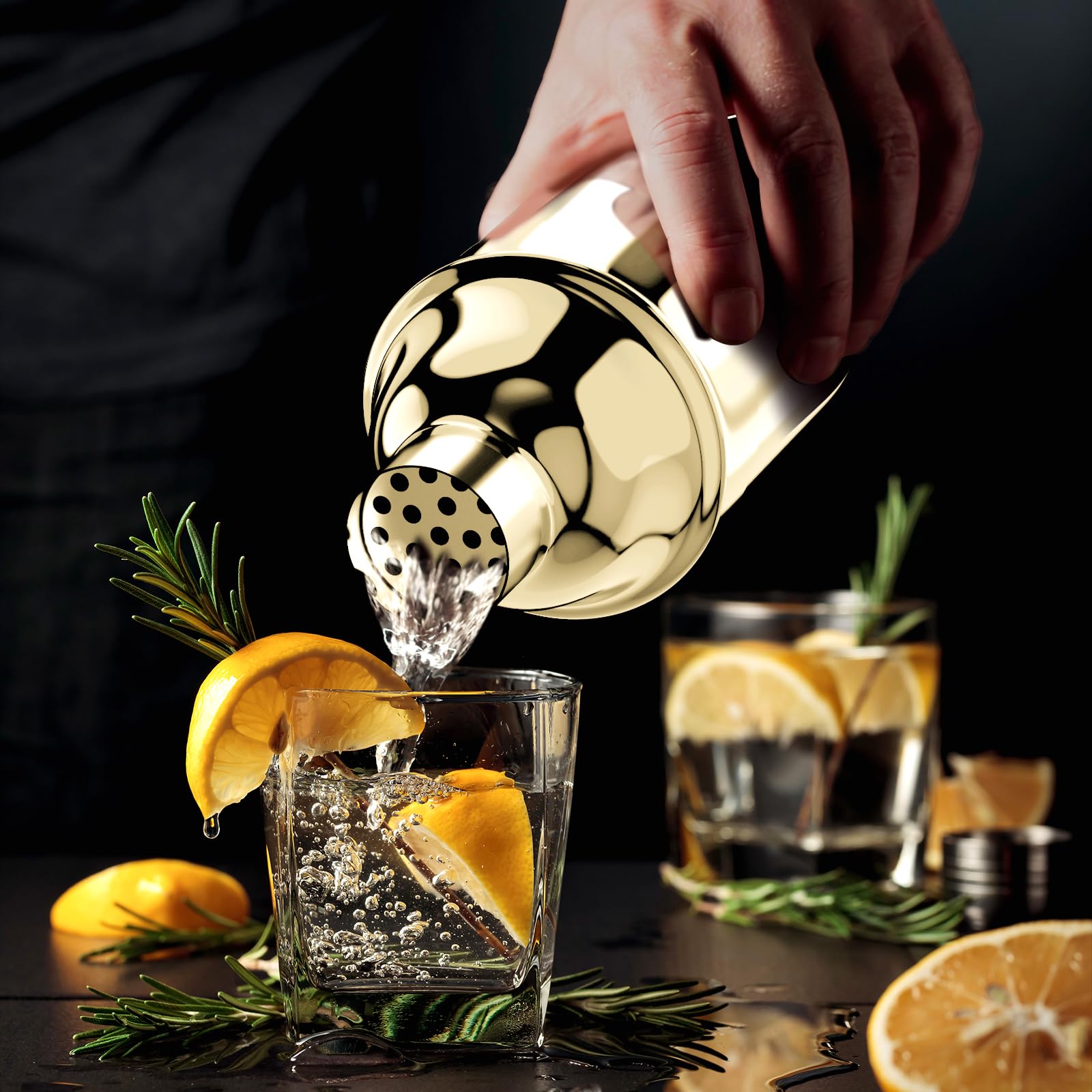 IOV Juego de coctelera para cócteles, coctelera de martini de 24 onzas con colador integrado, kit de herramientas de bar con folleto de recetas, coctelera profesional grande de acero inoxidable para