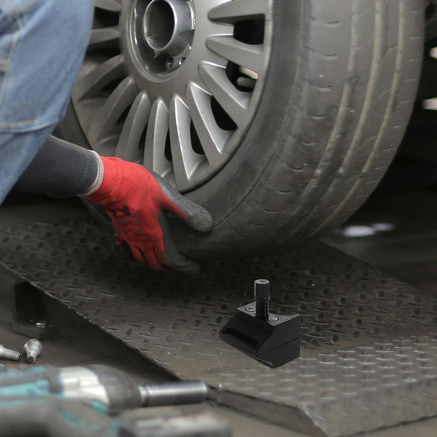 NUOBESTY Double Ended Suspension Strut Spreader Tool for Steering