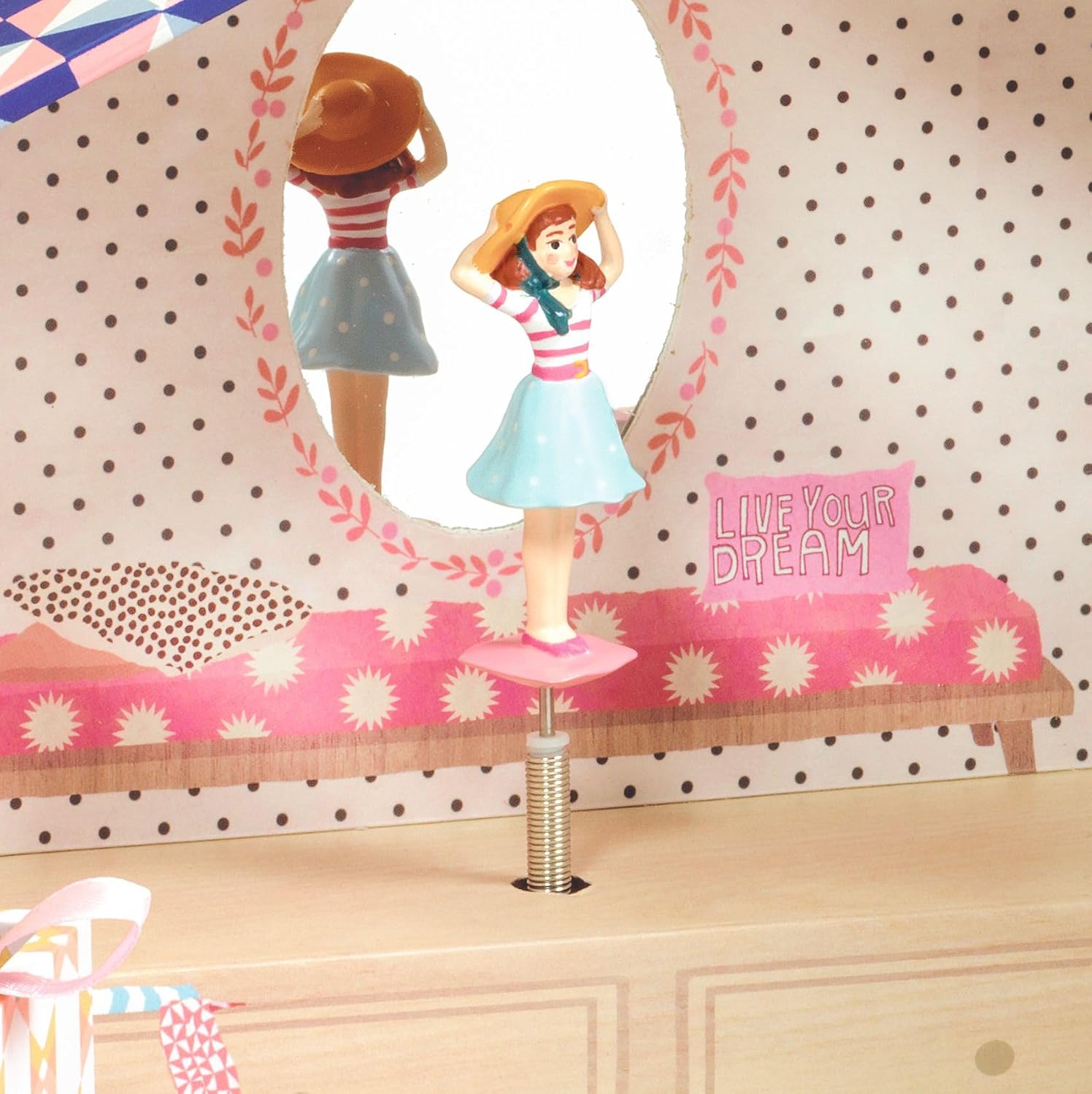 DJECO Musical Jewelry Box for Kids - Treasure Boxes Unicorn Dream -Storage for Necklace, Bracelets, Rings, Earrings, Small Toys, Decorations, Keepsake & Trinkets - Safe for Ages 6+ Boys & Girls - Image 3