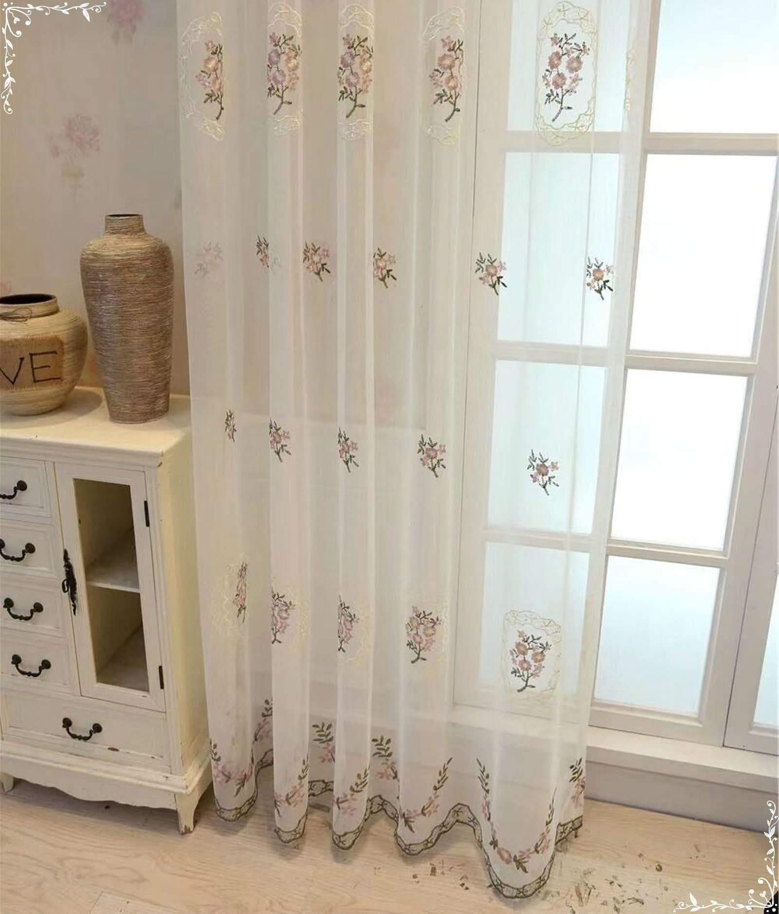Przezroczyste zasłony tarasowe, 137 cm, zestaw 2 paneli z przelotkami, białe kwiatowe haftowane zasłony prywatności, 137 x 137 cm, lekkie i eleganckie dekoracje okienne do dekoracji domu