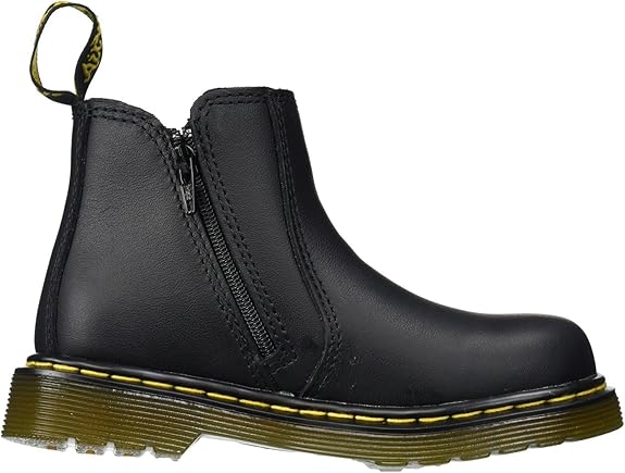 dr martens shenzi