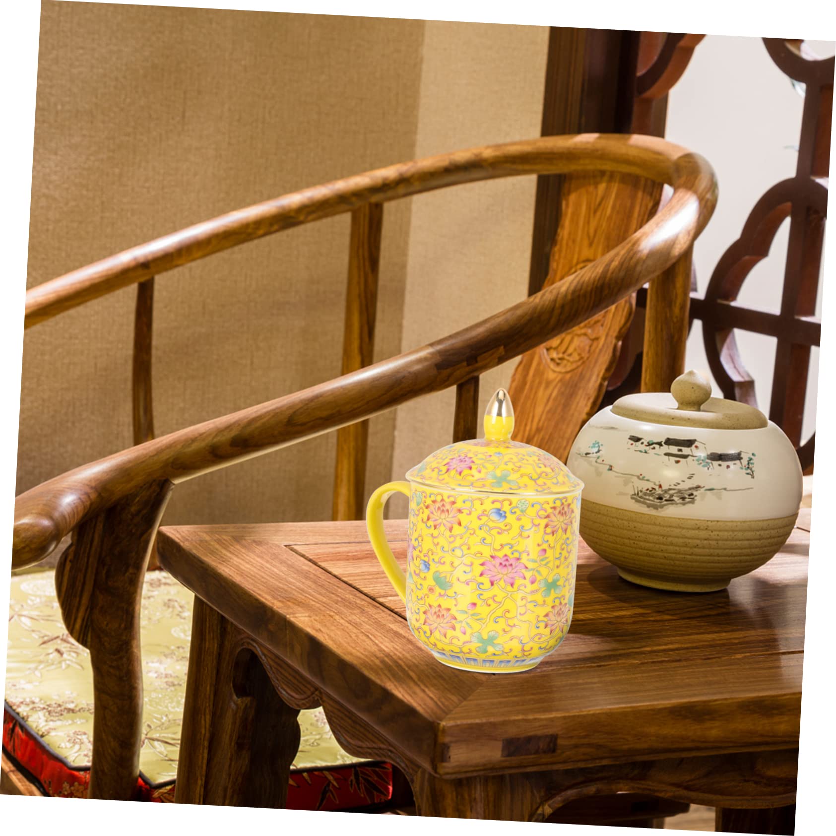 DECHOUS Teebecher mit Teesieb und Deckel aus Gelber Keramik Japanischer Tee Ei Becher im Klassischen Retro Stil Geeignet für Büro und Restaurant zum Aufbrühen von Losem Tee