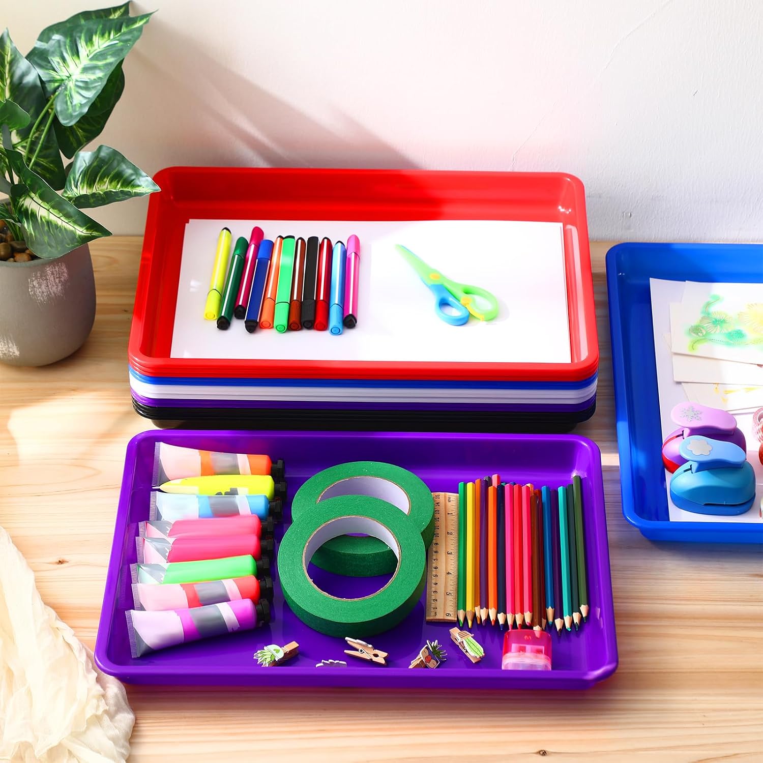 Maitys 15 Pack Plastic Art Trays 12 x 16 Inch Activity Crafts Trays Sensory Tray DIY Projects, Painting, Beads, Jewelry Office Home Organizer Arts and Crafts Supplies(Mixed Color)