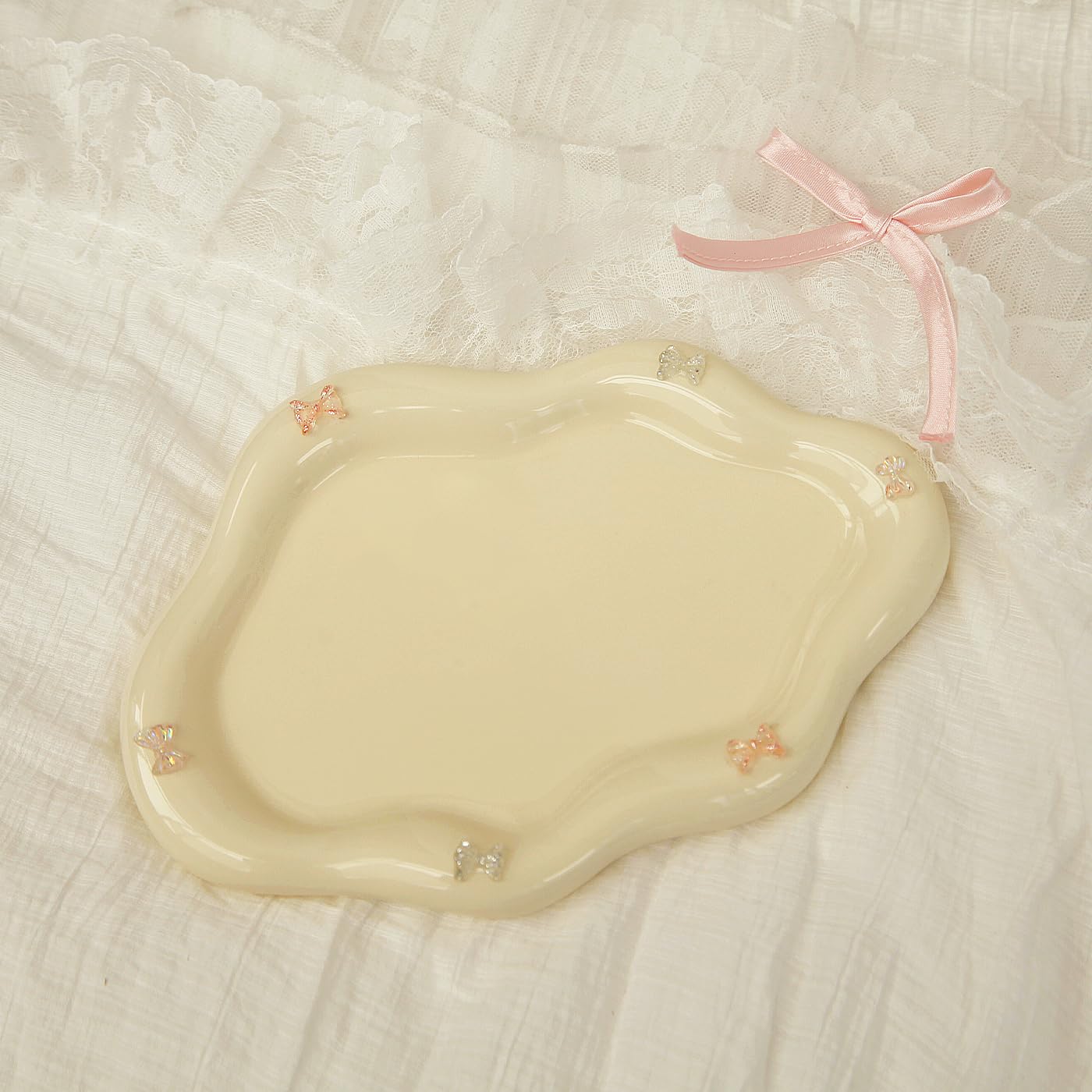 MDFAYE Jewelry Dish Trinket Tray for Women, Ring Dish Holder, Unique Cloud Shape Ceramic Plate Cute Things Vanity Aesthetic Room Decor Mother's Day Birthday ()