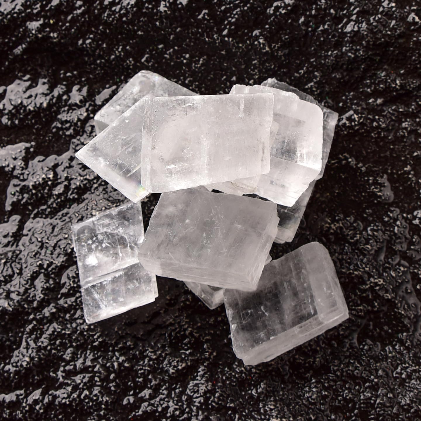 WHZHDMA Bulk Natural Crystal Rough Stone Natural Calcite Ore Specimen Crystal Rough Stone Crushed Stone Demagnetized Stone Crystal Ornaments Rocks Stones and Crystals