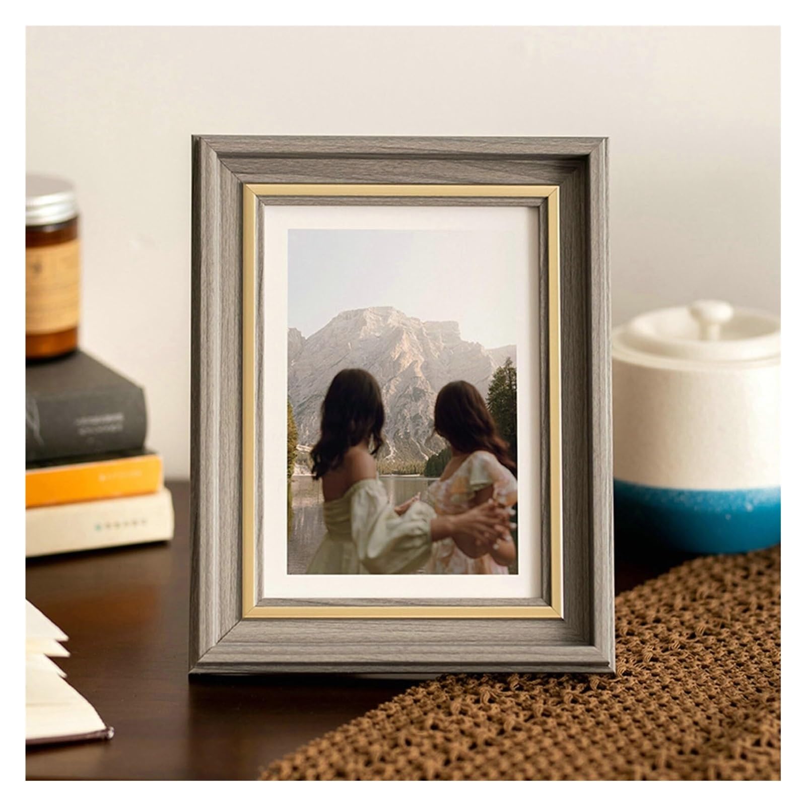 Cadre photo noyer 6x8 gris pour montage photos de mariage sur table