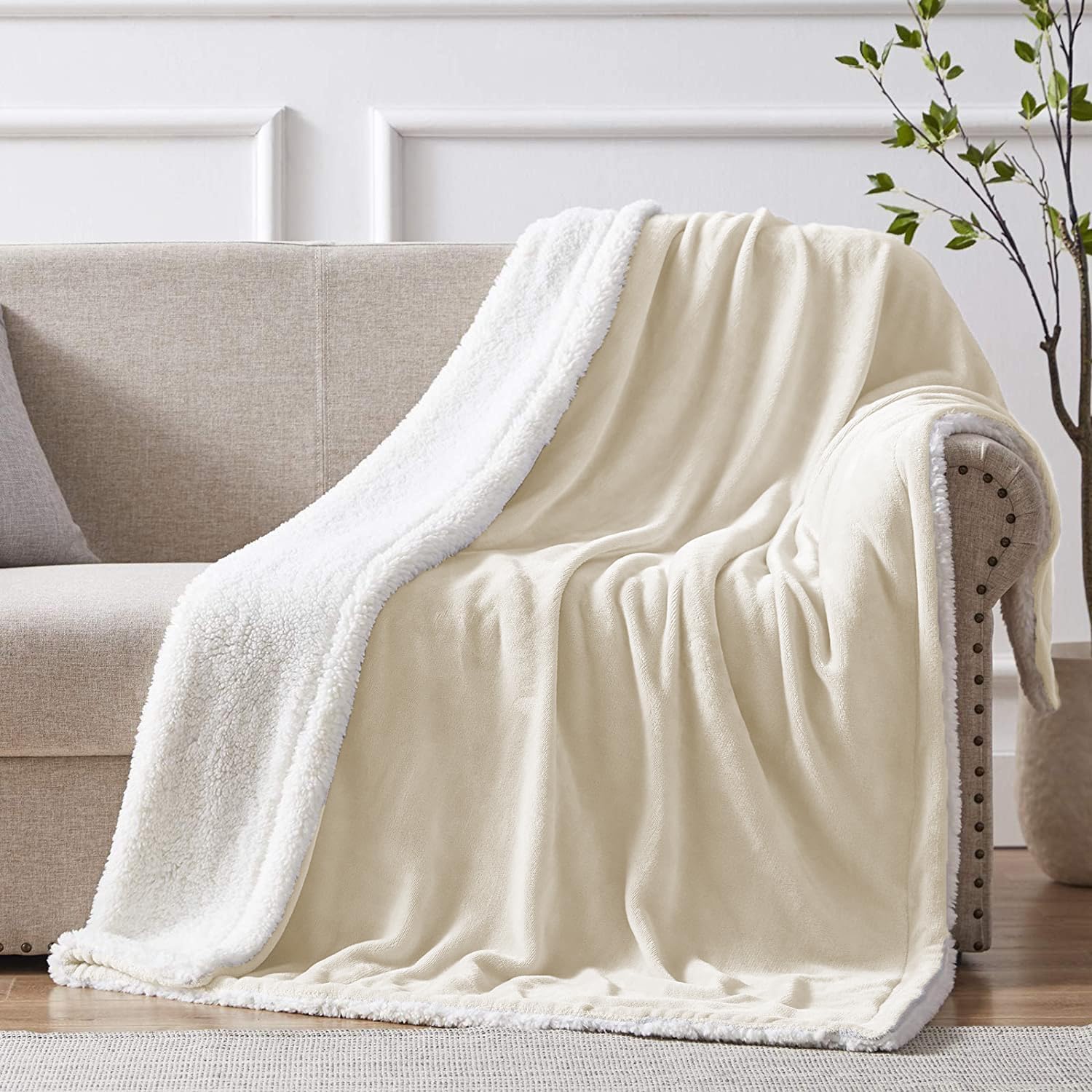 GREATOYAR Manta de Franela y Borreguillo para Cama y Sofá, Manta Reversible de Premium Microfiber Polyester, Suave y Cómoda, Cálida y Esponjosa, Invierno Otoño, Beige, 130X160cm