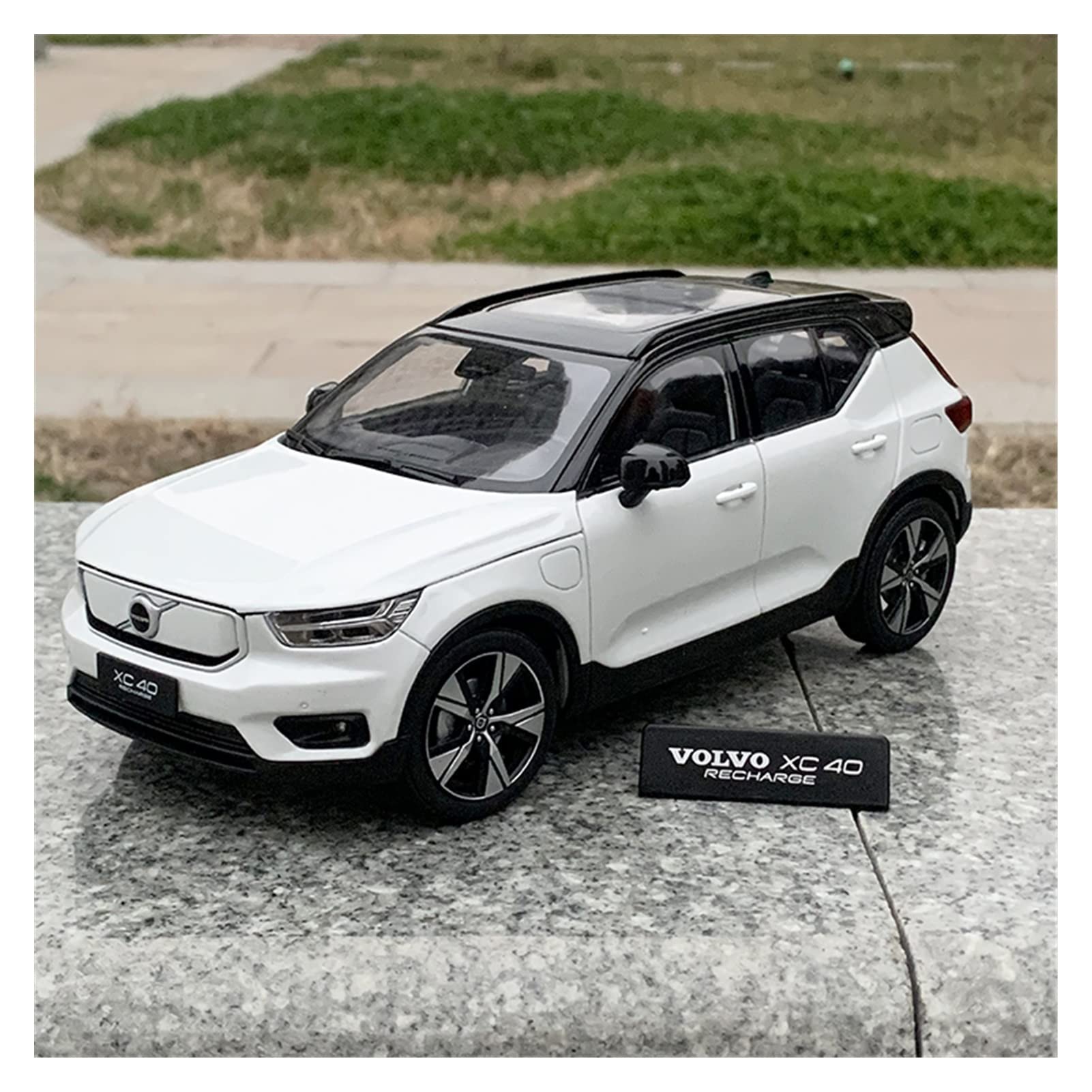 ボルボ XC 40 ミニカー 1/18スケールモデル Amazon | ミニカー