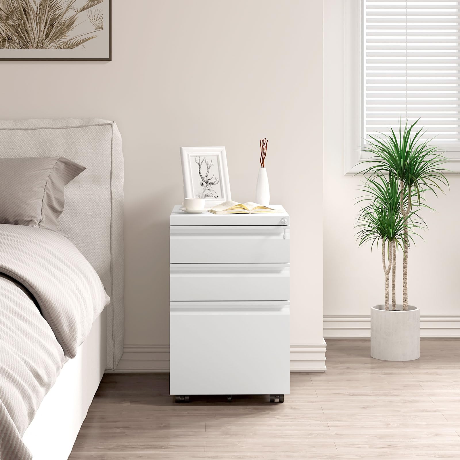 WOLTU Caisson de Bureau Mobile, Meuble de Rangement pour Dossiers Suspendus, Caisson sur roulettes, Armoire Documents avec 3 Tiroirs Verrouillables, en Métal,39 x 46 x 62cm, Blanc, ASK03ws