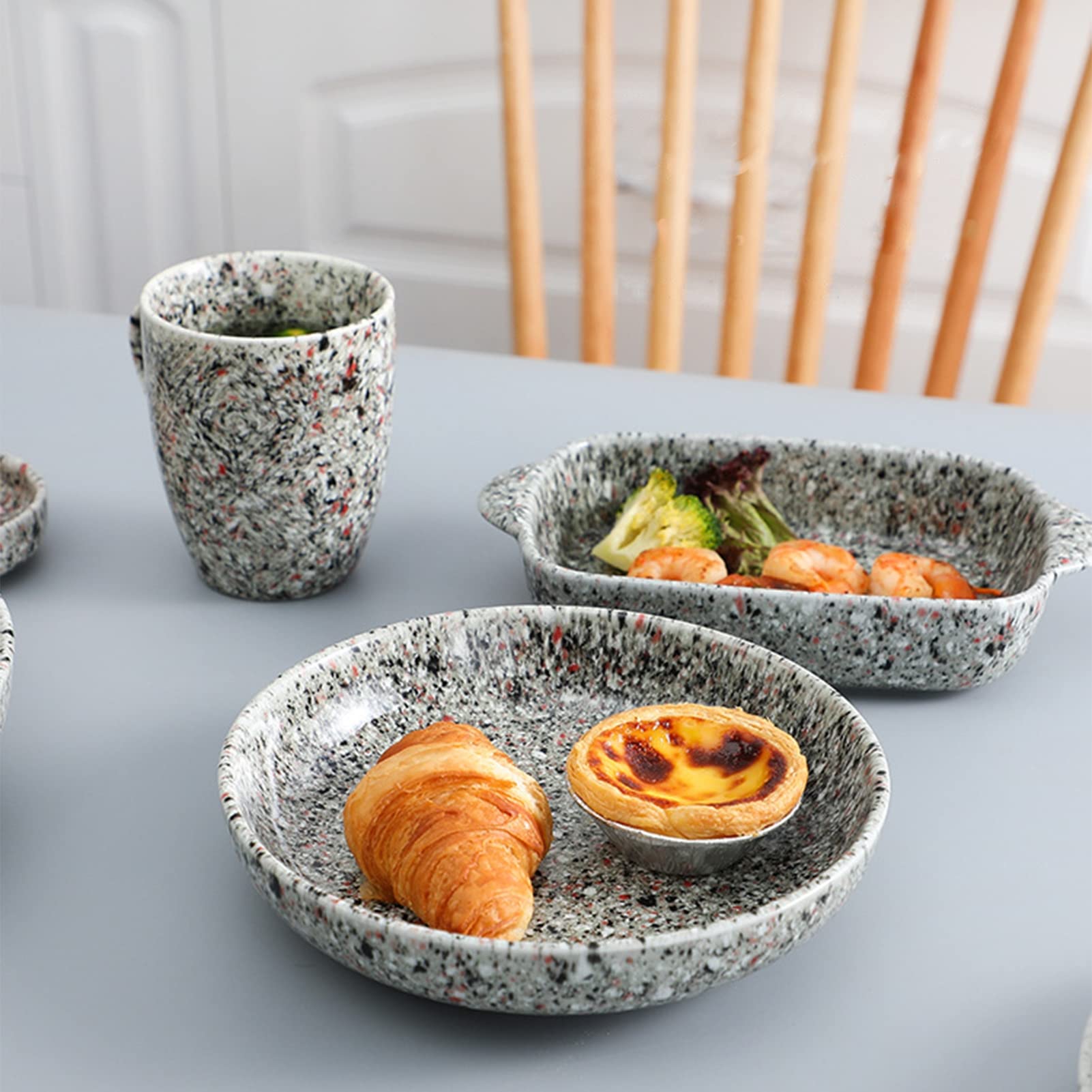 36-częściowy porcelanowy zestaw naczyń dla 4 osób, porcelanowy zestaw naczyń z talerzami płaskimi, talerzami deserowymi, głębokimi talerzami, miskami i kubkami
