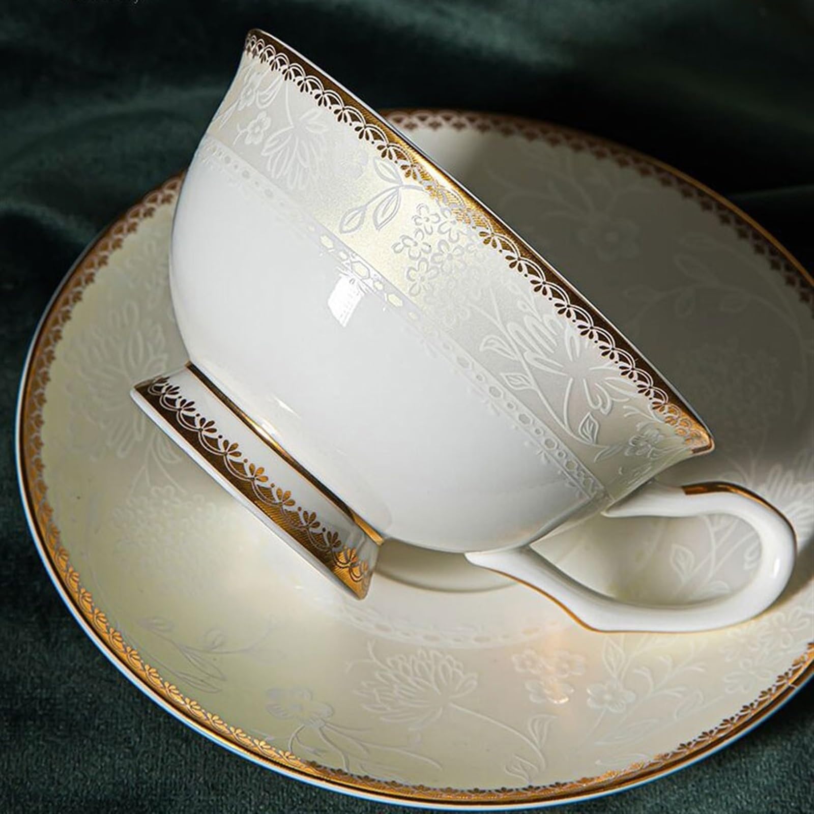 Tasse Tasses Ensemble de tasses à café en relief Style européen, service thé britannique haut gamme, légères luxe porcelaine osseuse exquise