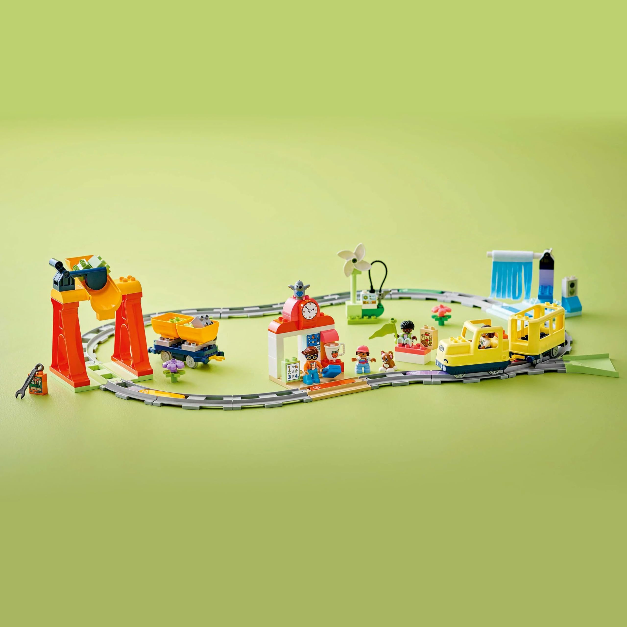 LEGO DUPLO Duży interaktywny pociąg miejski 10428 | zestaw kolejowy, interaktywna zabawka, prezent dla chłopca i dziewczynki 3+, światło i dźwięk, 103 elementy