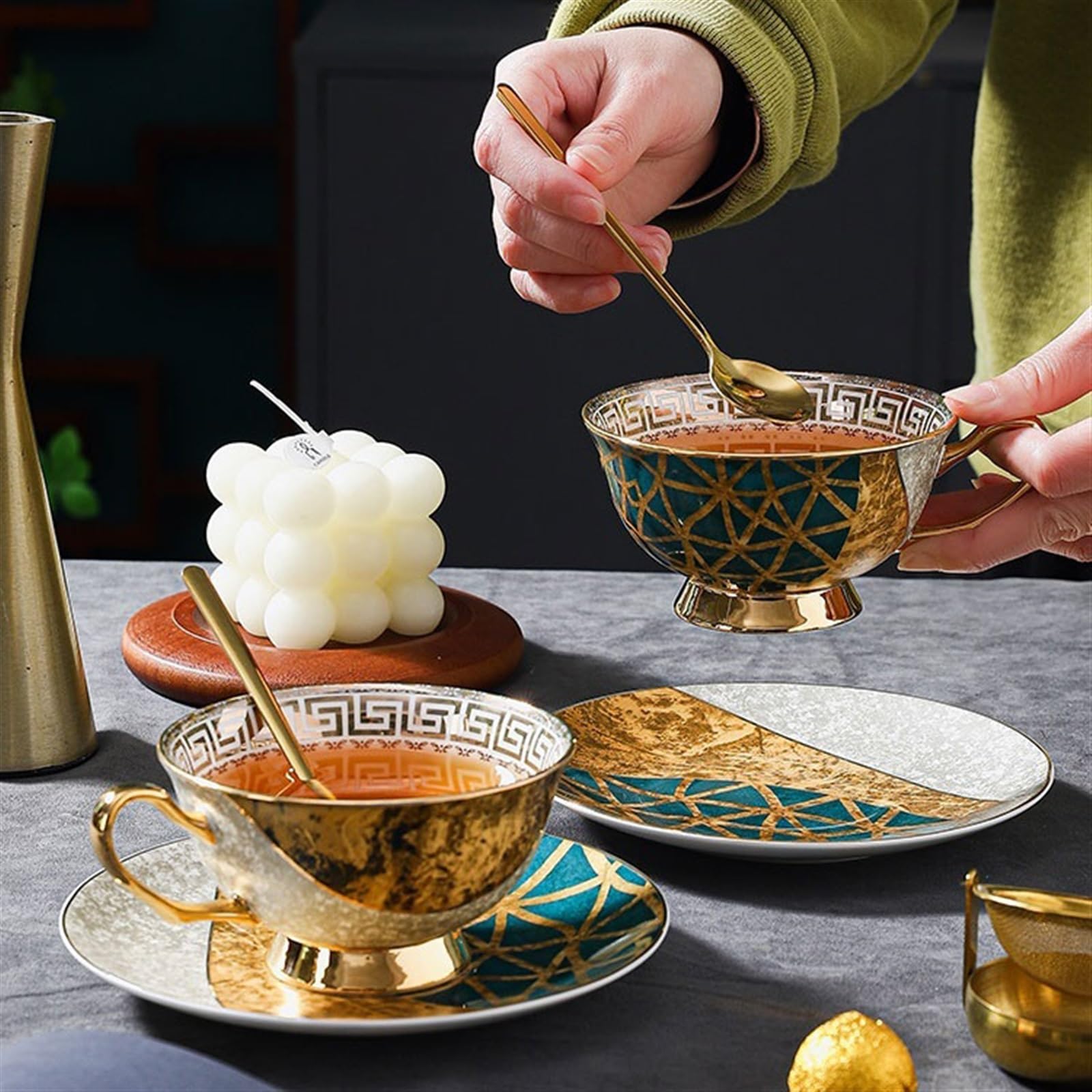 Tasse Tasses Service à thé de l'après-midi anglais exquis haute qualité, tasses avec cuillère, for le café, et au lait