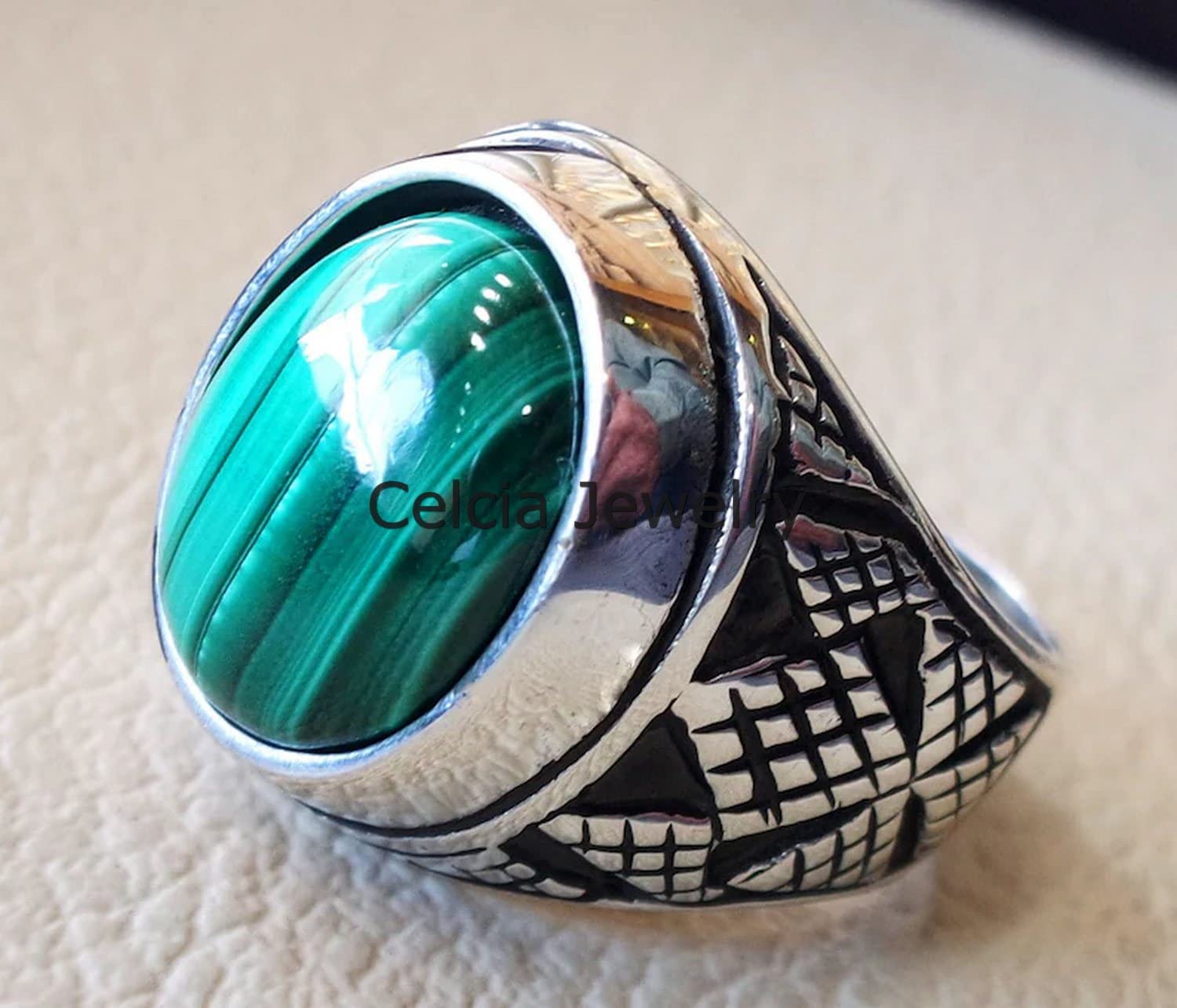 Anillo ovalado de cabujón de piedra preciosa genuina de malaquita, anillo de declaración, anillo de sello clásico, anillo impresionante, anillo diario, anillo oxidado de plata