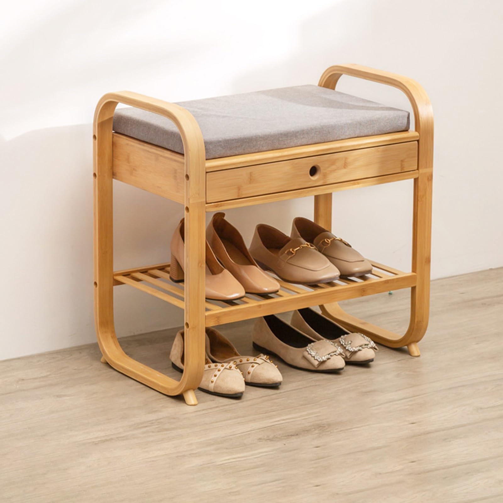 Banc à chaussures en bambou pour sublimer votre entrée et ranger vos baskets en douceur