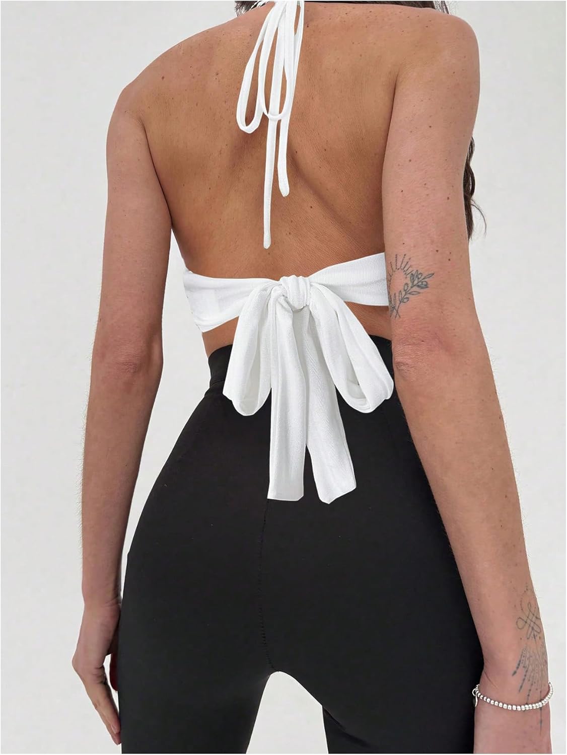 Verdusa Women's Sexy Halter Going Out Tops Trendy Concert Festival Outfits Open Back Crop Top Clubwear Y2K Clothes - Image 2