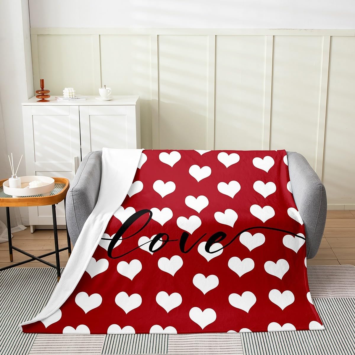 Love Heart Throw Blanket Queen Girls Red and White Fleece Blanket for Bed Couch Valentine's Day Women Kawaii Heart Pattern Flannel Blanket Cute Love Geometric Fuzzy Blanket Soft Warm Plush Blanket