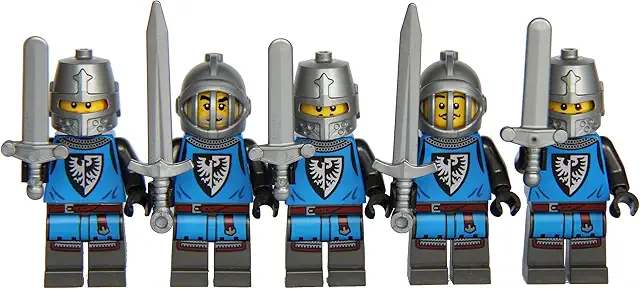 LEGO Ritter Minifiguren: Falkenritter & Löwenritter mit Helmen & Waffen