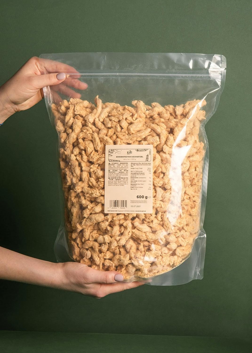 KoRo - Spezzatino proteico di piselli 2 x 600 g - 100% piselli - Gustosa alternativa alla carne - per goulash e stufato vegano