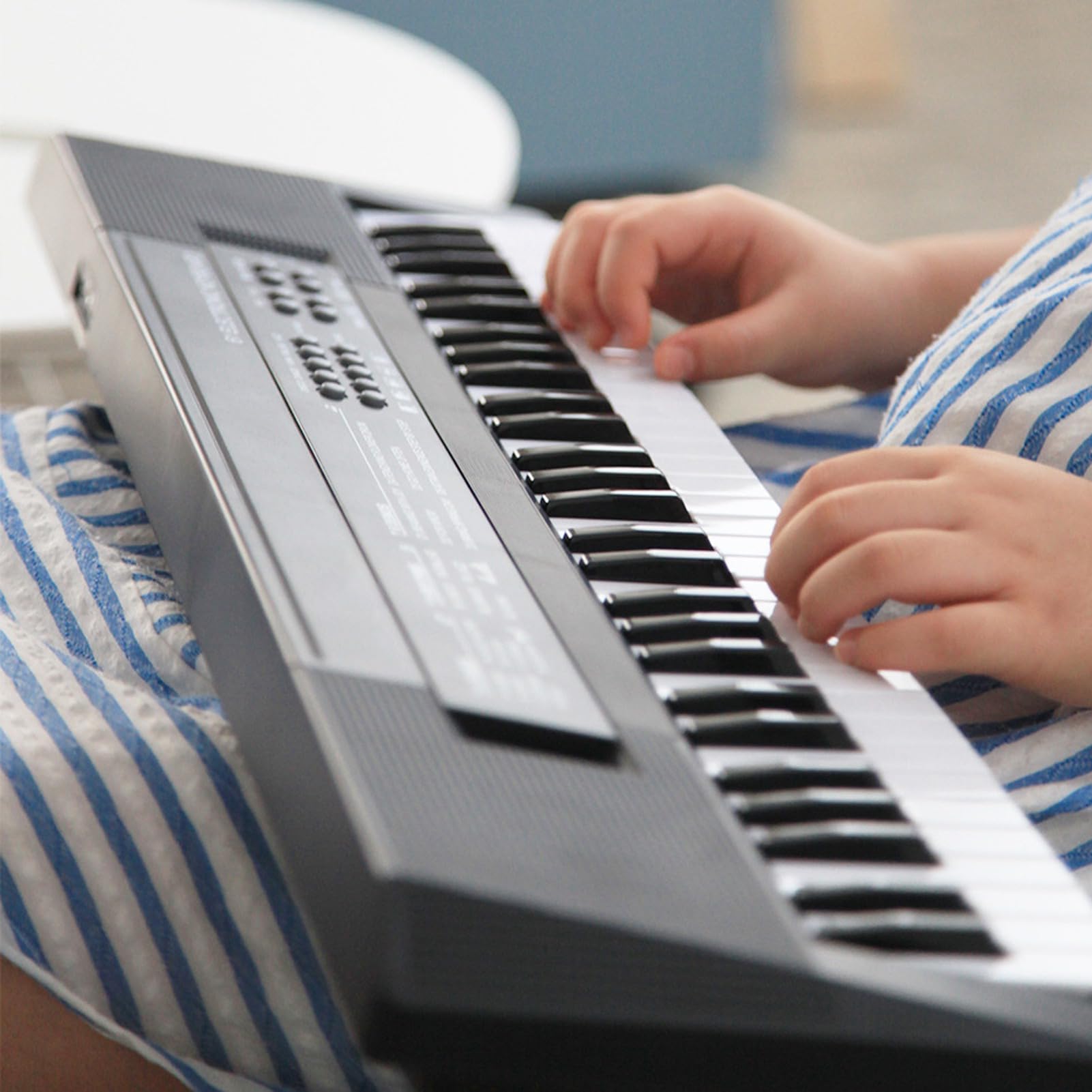 Generic Giocattolo per Tastiera di Pianoforte a 61 Tasti per Bambini, Strumento Musicale Portatile con Microfono e Funzioni Educative per Bambini Dai 3 Anni in su