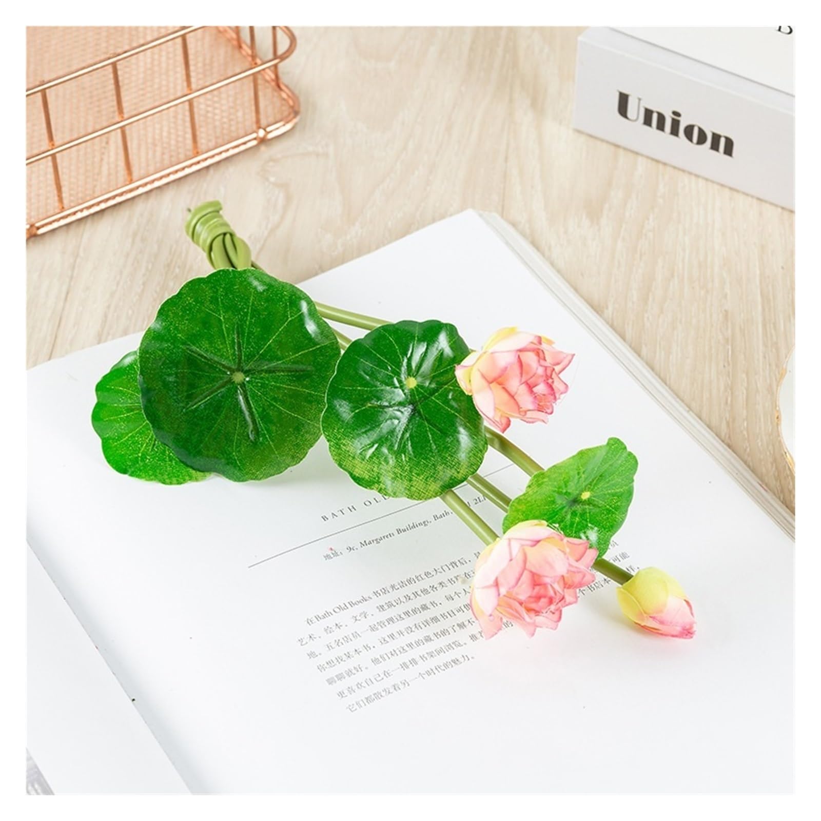 DUNSBY Artificial Lotus 27cm Long Lotus White Pink Artificial Flower Lifelike Water Lily Micro Landscape for Wedding Pond Garden Fake Plants Decoration(Pink)