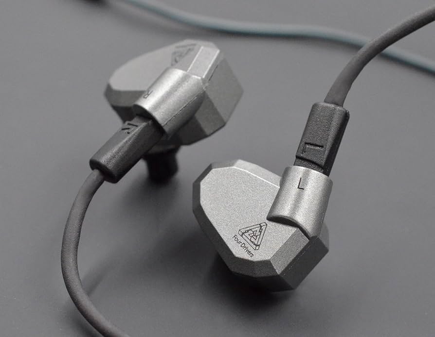 オーディオイヤホン 楽天市場】イヤホン 有線 耳掛け カナル型 4極 3.5mm リモコン