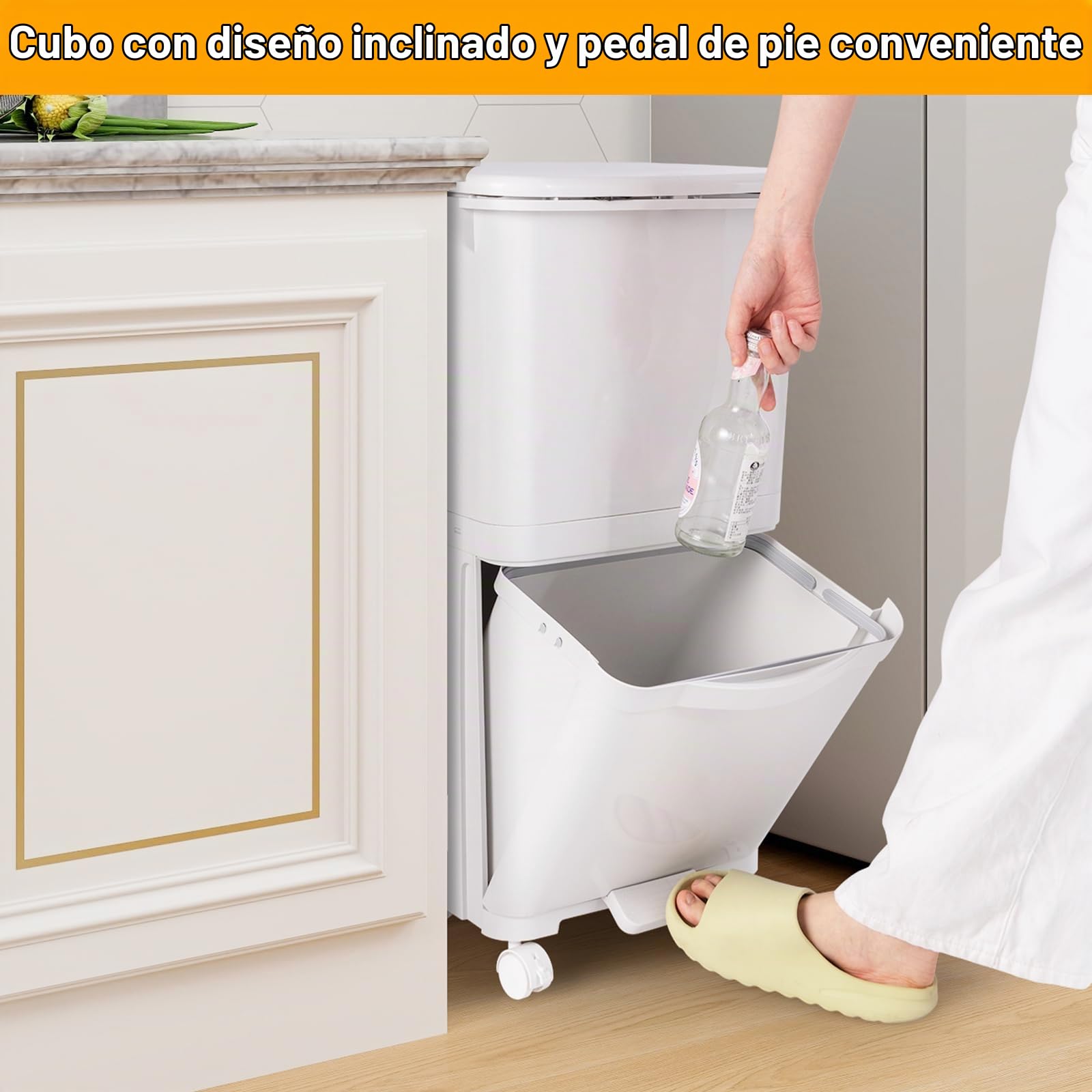 GIANTEX Cubo de Basura de Cocina 36 L, Papelera de Reciclaje con 3 Compartimentos, Pedal, Tapa y Ruedas, 3 Cubos Extraíbles, 42x29x74cm, Contenedor PP para Comedor, Oficina, Baño