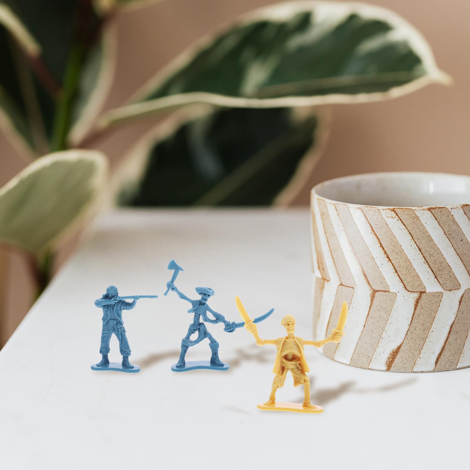 HANABASS Pirate Soldier Toys Mini People Models Table Miniature Pirate Soldier Figures for Kids Role Play Halloween Cosplay Photo Props Lightweight Portable - Image 3