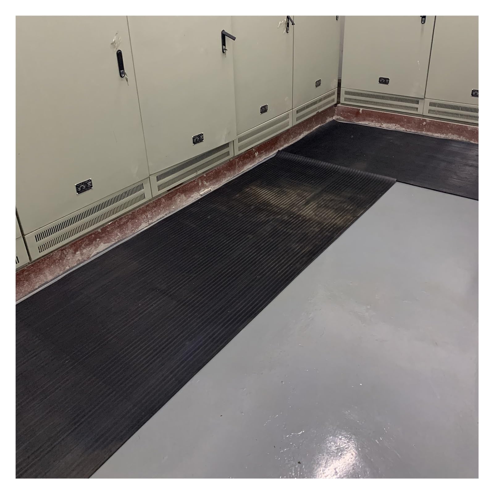 Substation Electrical Insulated Rubber Mats, Dielectric Rubber Indoor Mat 6kV 10kV 15kV 25kV 35kV High Voltage Resistance, for Factory/Distribution Room/Power Supply Station(Black,LxWxT 4' x 3 1/5'