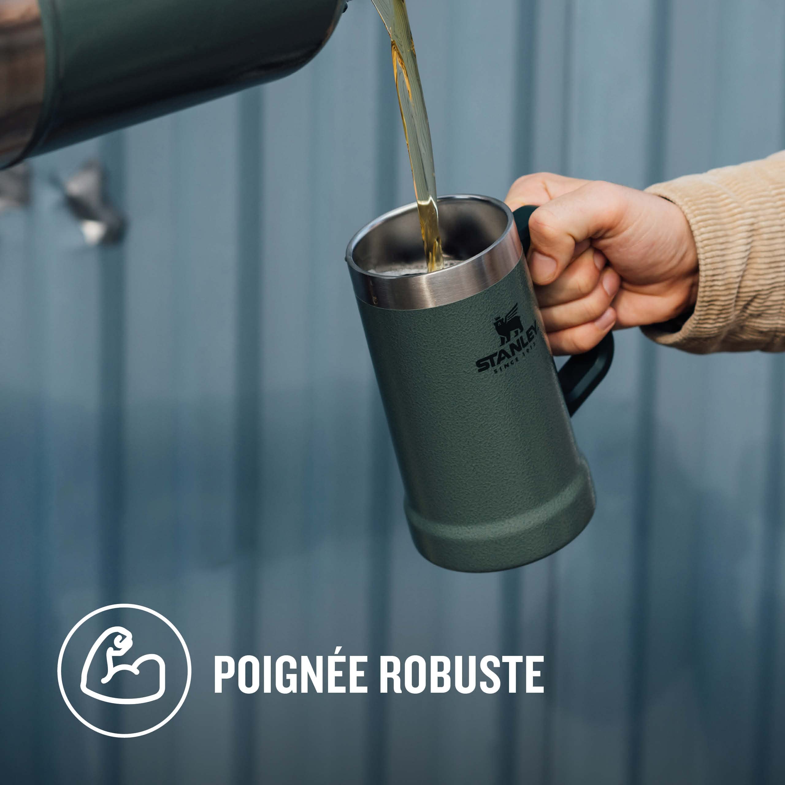 STANLEY 1913 Adventure Vacuum Beer Stein 0.7L - Garder les Boissons Fraîches Pendant 7h - Verre à Bière en Acier Inoxydable avec Poignée - Lavable au Lave-Vaisselle - Hammertone Green