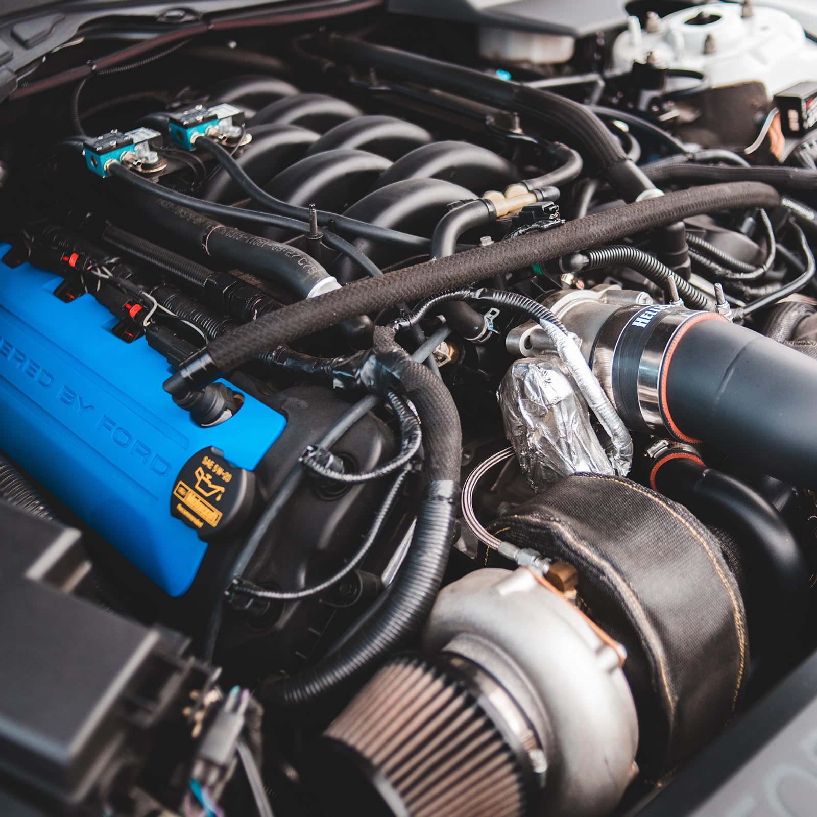 28 Piezas Sistema de Refrigeración Tester Probador de Presión Universal del Radiador y Sistema de Enfriamiento Maletín de Prueba de Aire Comprimido para Coche