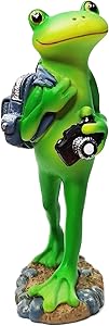 Frog Statue Garden or Room Decor – Mini Traveling Frog Figurine Holding a Camera and Carrying a Denim Backpack – Cute Frog Ornament for Outdoor Yard, Home Shelf, Office Desk
