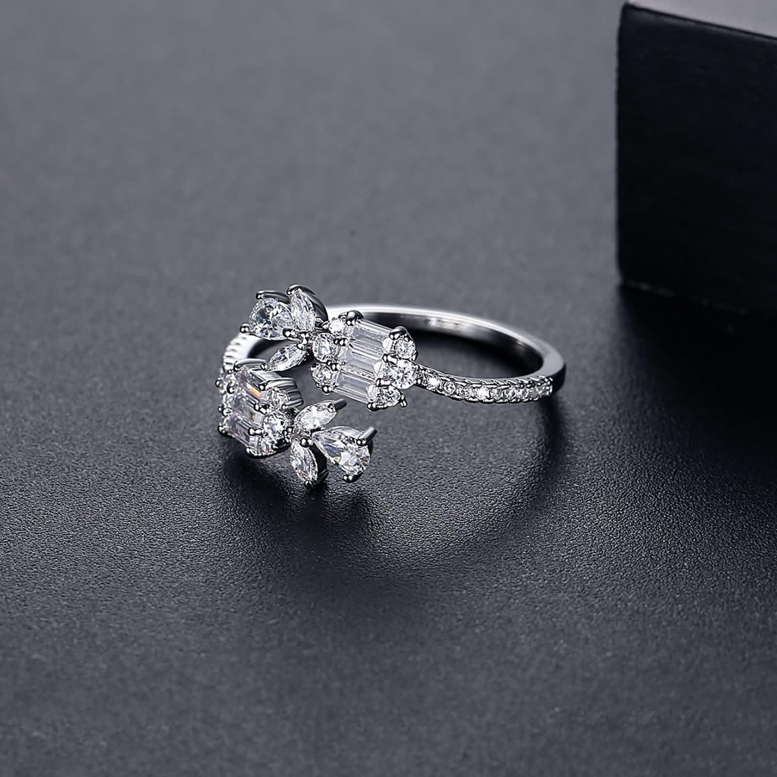 Anello per Proposta di Matrimonio Donna, Anello in Oro Bianco da Donna Fiore con Moissanite Bianco