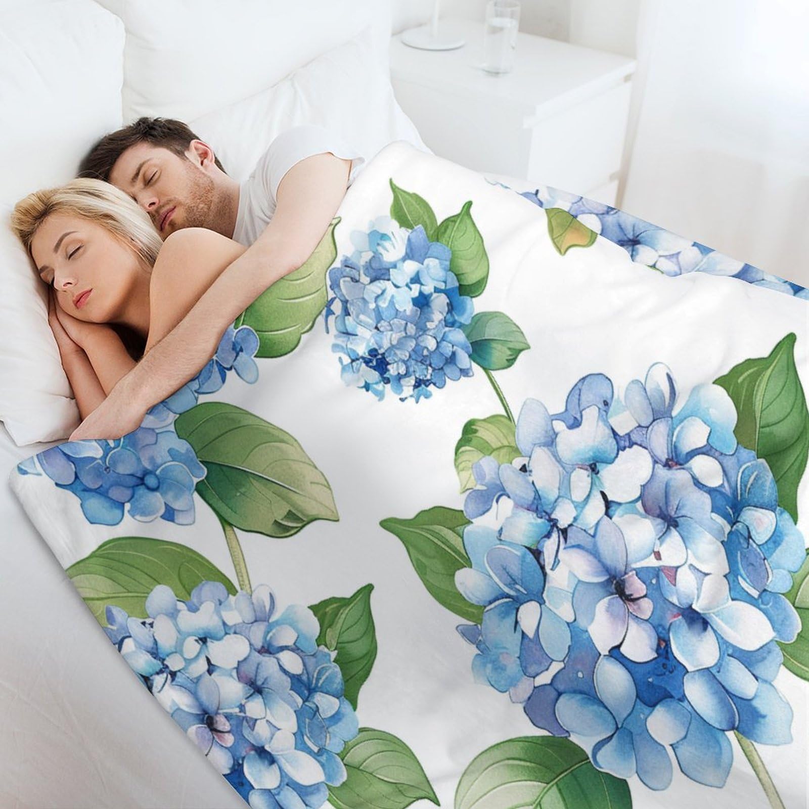 Amazon.com: Warm Blanket Blue Hydrangeas Ultra-Soft Micro Fleece